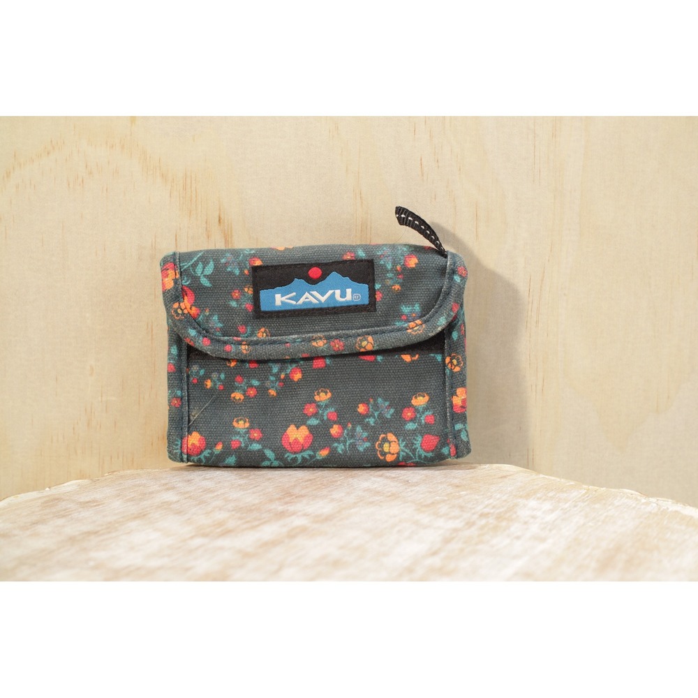 KAVU Mondo Spender Tri-Fold Wallet Floral Canvas Gray Blue ID Window Key Ring